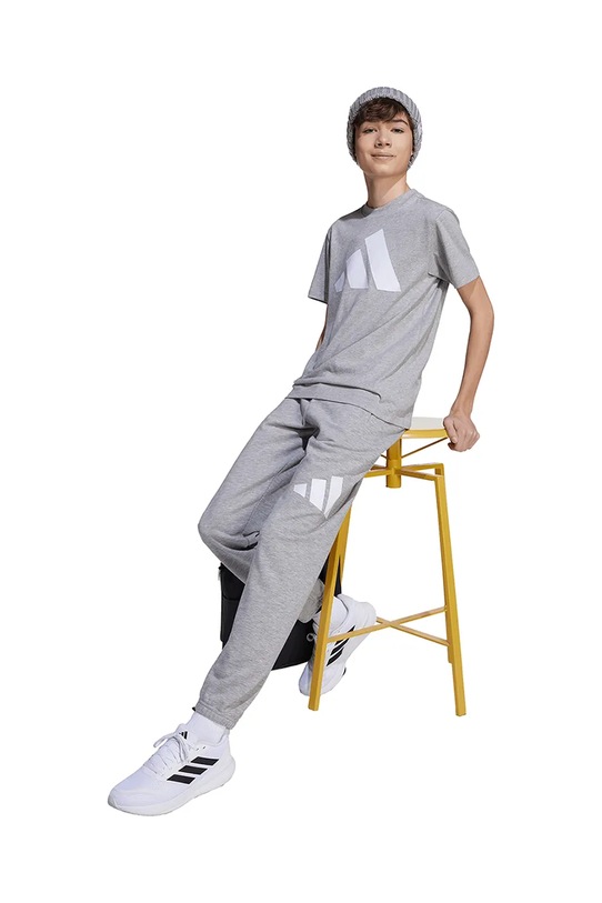 Детски спортен панталон adidas JV9915
