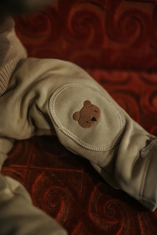 Donsje spodnie dresowe bawełniane niemowlęce Joek Trousers Bears 3040701 beżowy