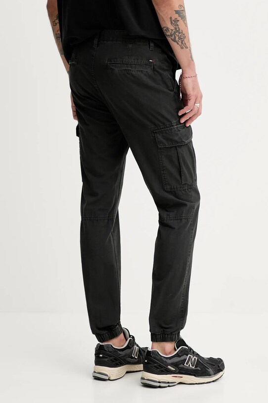 Odzież Tommy Jeans spodnie bawełniane DM0DM21791 czarny