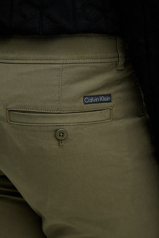 Oblečenie Nohavice Calvin Klein Jeans LV040EM628 zelená