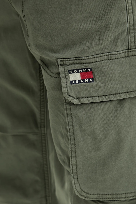 Штани Tommy Jeans зелений DM0DM22000