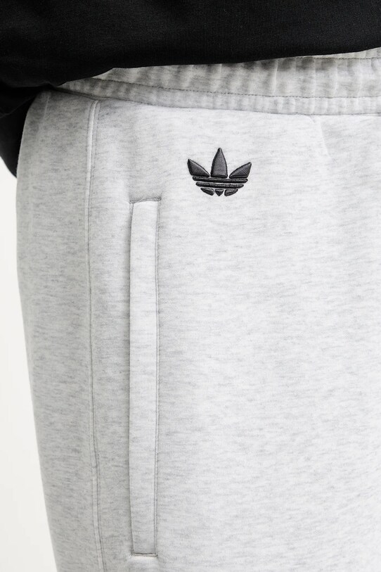 Spodnji del trenirke adidas Originals Neuclassics siva JW5443