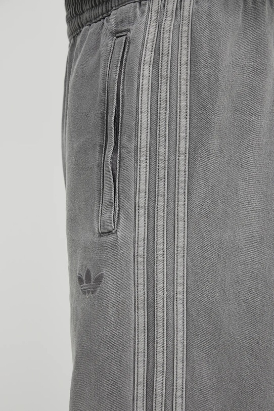 adidas Originals jeans in cotone Denim TP grigio JW5920