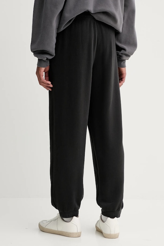 Odzież American Vintage spodnie dresowe MATU05A czarny