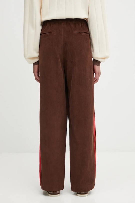 Дрехи Памучен спортен панталон adidas Originals Cord Pant JX3108 кафяв