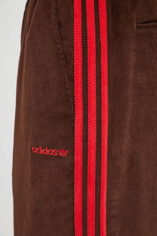Памучен спортен панталон adidas Originals Cord Pant кафяв JX3108