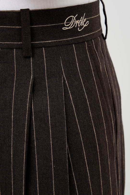 Nohavice s prímesou vlny Drôle de Monsieur Le Pantalon Pinstripes hnedá I.BP165.WO040