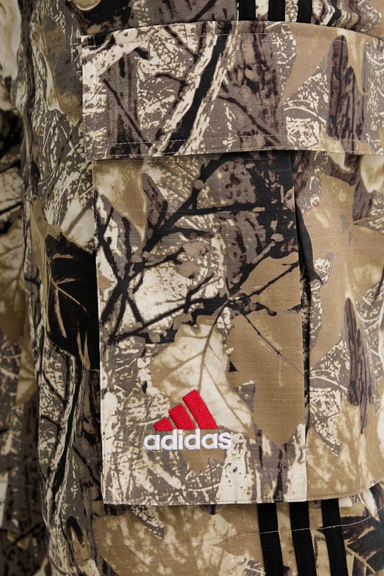 Памучен панталон adidas Originals OG Camo Pant бежов KD6256