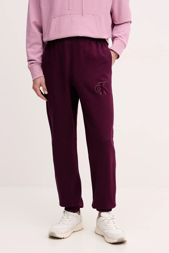 Calvin Klein Jeans spodnie dresowe aplikacja fioletowy LV04RD252G