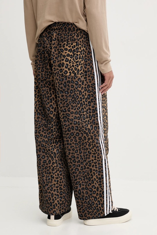 Одяг Спортивні штани adidas Originals Leo JV7563 коричневий