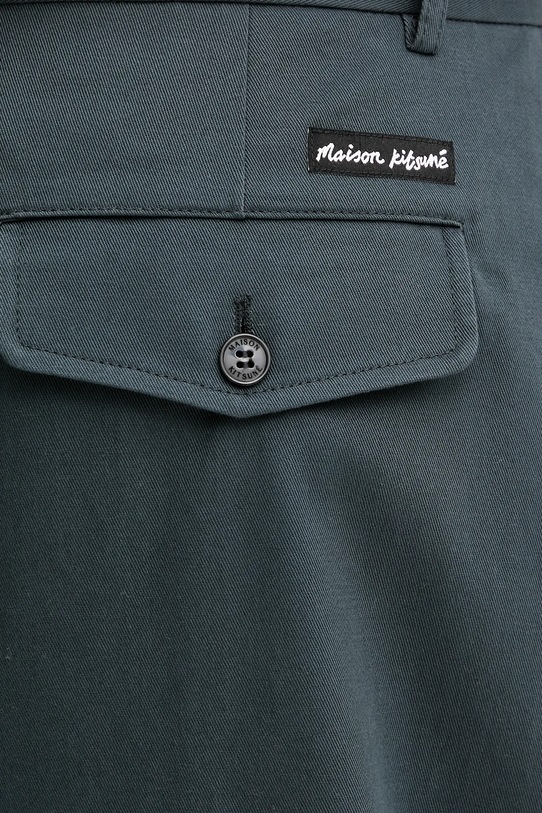 Хлопковые брюки Maison Kitsuné Relaxed Pleated серый PM01125WW9043