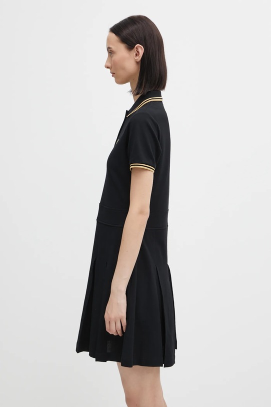 Fred Perry sukienka bawełniana D1177 czarny AW25