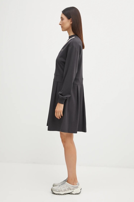 Fred Perry sukienka bawełniana D1178 szary AW25
