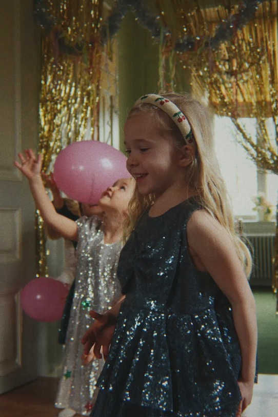 Konges Sløjd sukienka dziecięca ROSIE DRESS KS104421.9BYA