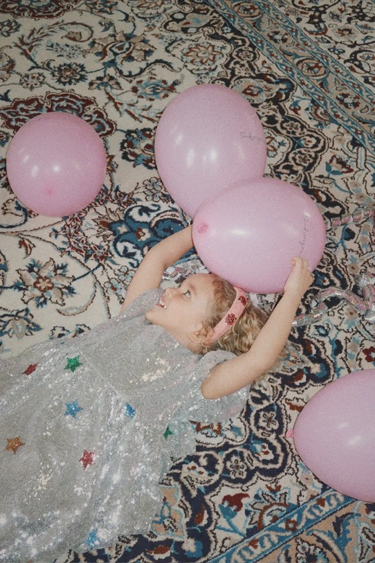 Konges Sløjd sukienka dziecięca STARLA STAR DUST DRESS KS104435.9BYA