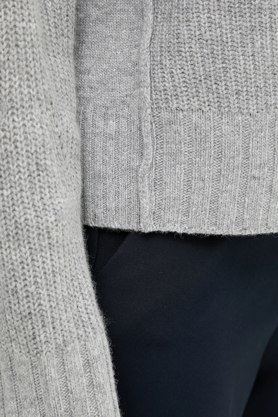 Sveter s prímesou vlny United Colors of Benetton 126WD402Z sivá