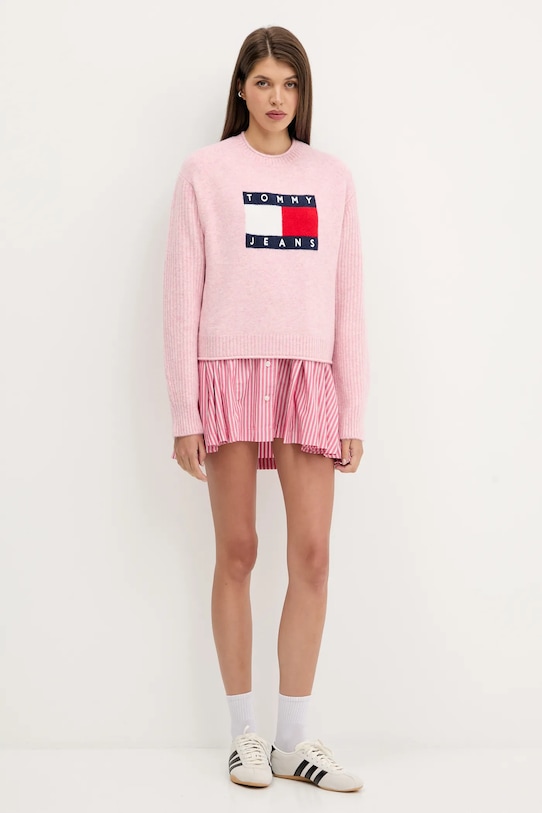 Пуловер от вълна Tommy Jeans DW0DW21782 розов AW25