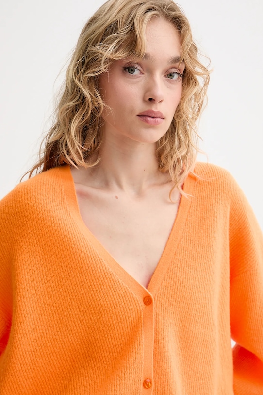 Vlnený kardigán American Vintage oranžová RAX19C