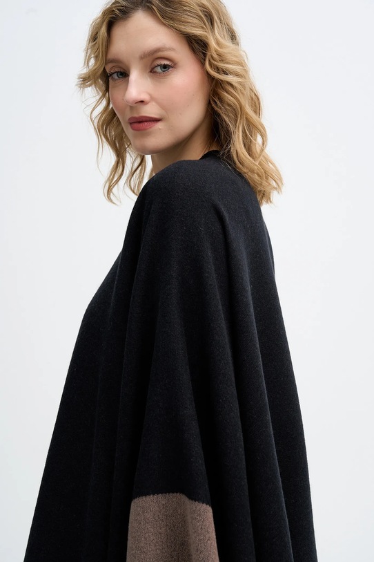 Pončo Sisley 6X7PWU027 čierna