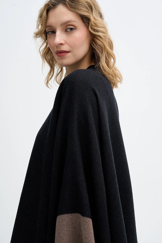 Pončo Sisley 6X7PWU027 čierna