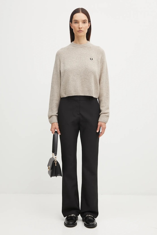 Fred Perry sweter z dodatkiem wełny K1115 beżowy