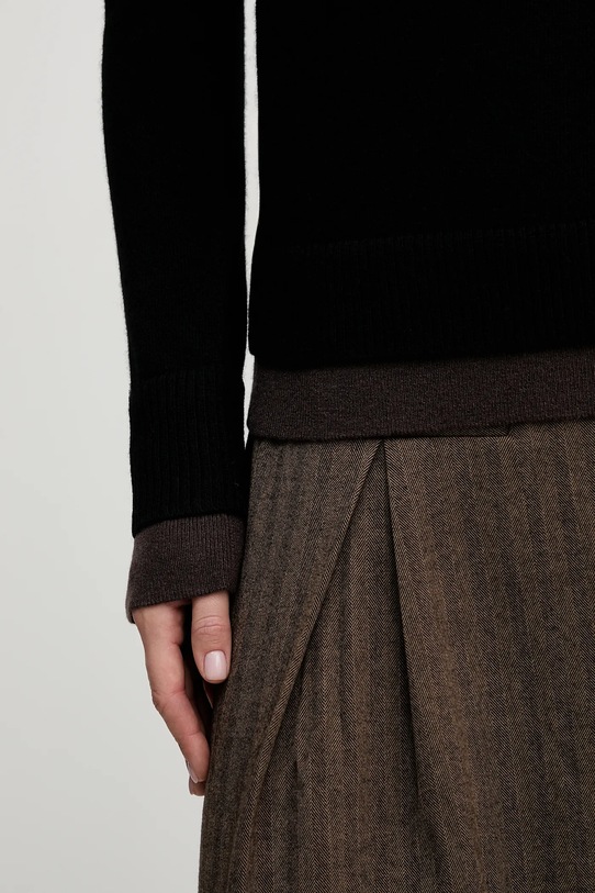 Пуловер с вълна Sisley черен 122WL202B