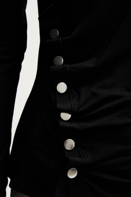 Sisley longsleeve 3JPXL108C czarny