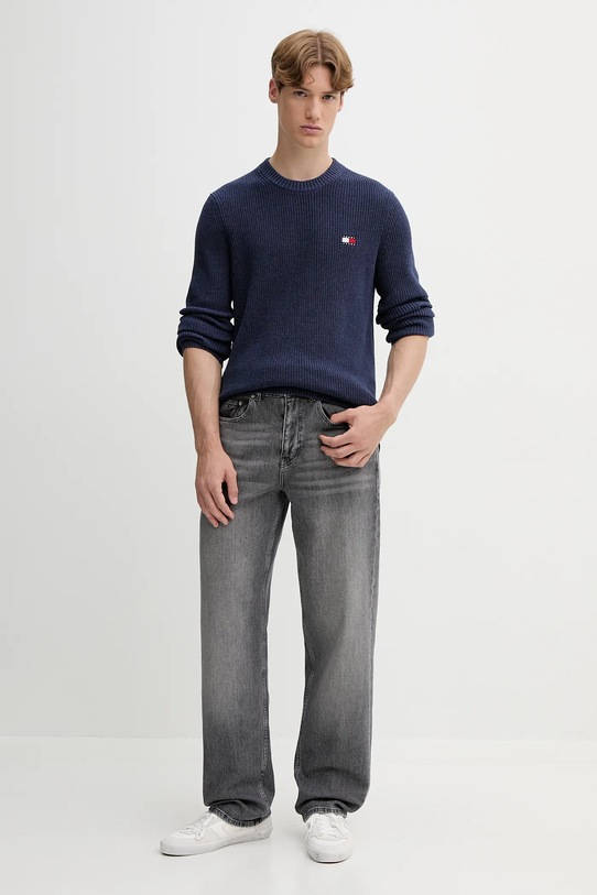 Bavlněný svetr Tommy Jeans DM0DM21652 námořnická modř AW25