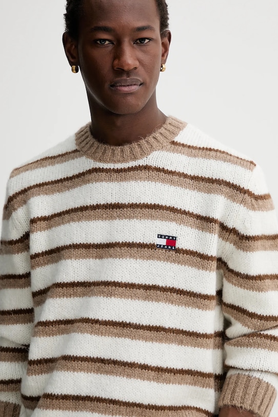 Sveter s prídavkom alpaky Tommy Jeans béžová DM0DM22109