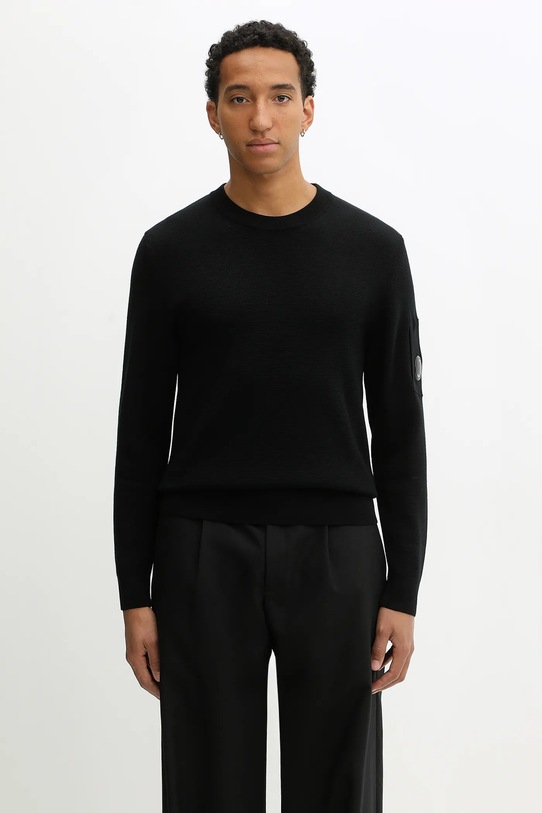 C.P. Company sweter z dodatkiem wełny okrągły czarny 19CMKN200A006595A
