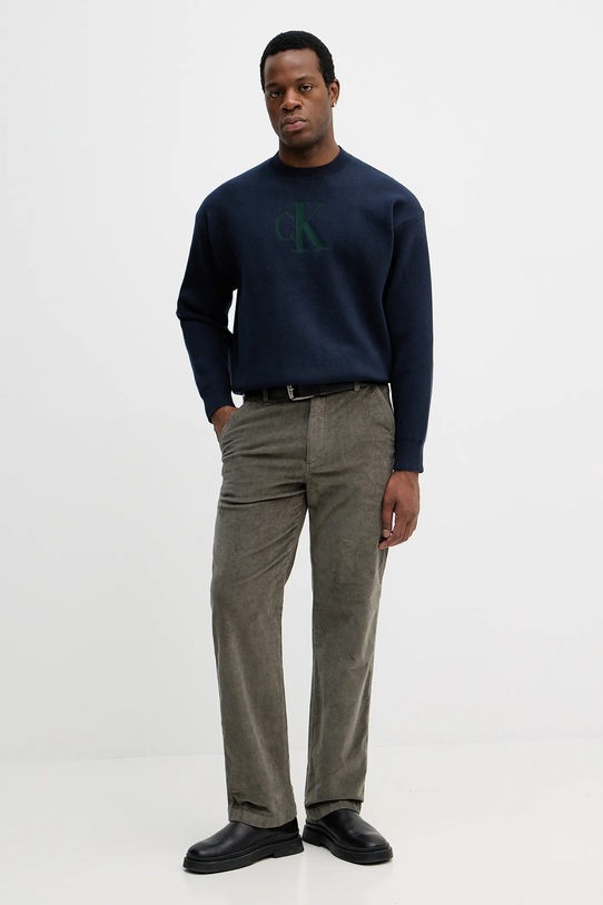 Calvin Klein Jeans sweter z domieszką kaszmiru LV04RD305G granatowy AW25