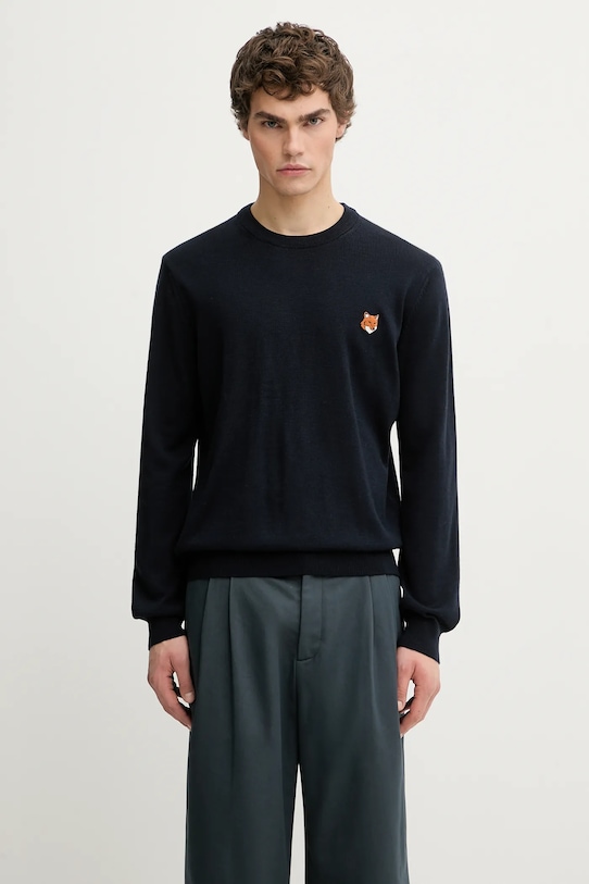 Vlnený sveter Maison Kitsuné Fox Head Merino Regular nášivka tmavomodrá PM00801KT1181