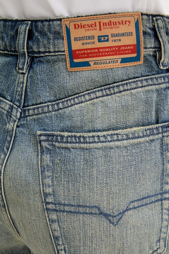 Diesel szorty jeansowe DE-JIRO SHORTS niebieski A19060.0DBEC