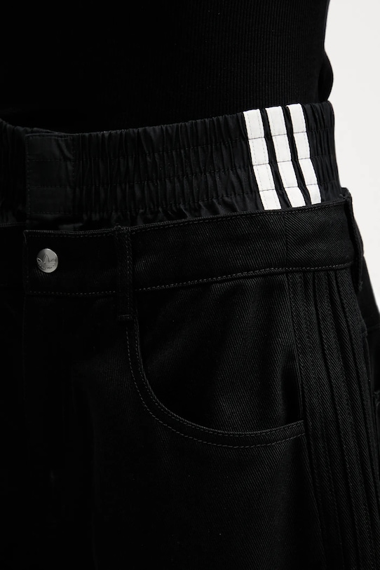 adidas Originals pantaloni scurți jeans Fb Utility Jort negru JX7592