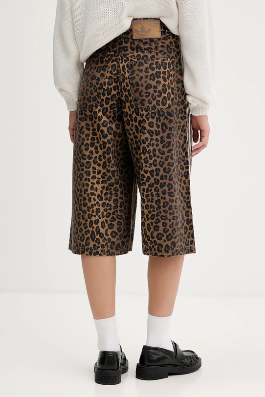 Oblečenie Rifľové krátke nohavice adidas Originals KA2676 hnedá