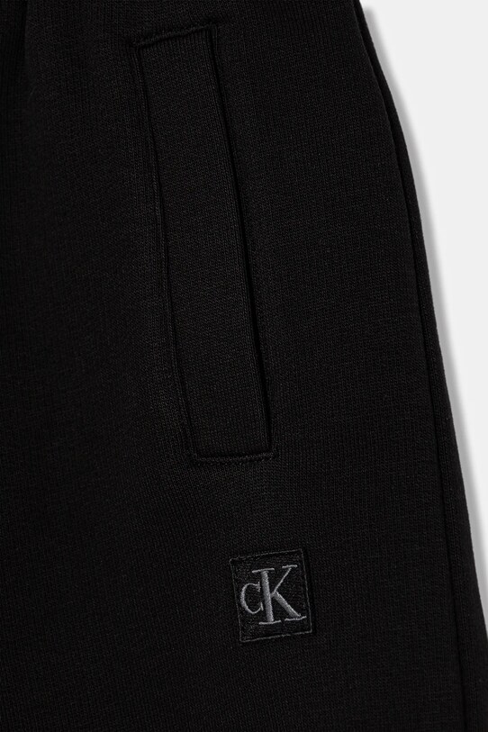 Chłopiec Calvin Klein Jeans szorty dziecięce IU0IU00704.9BYA czarny