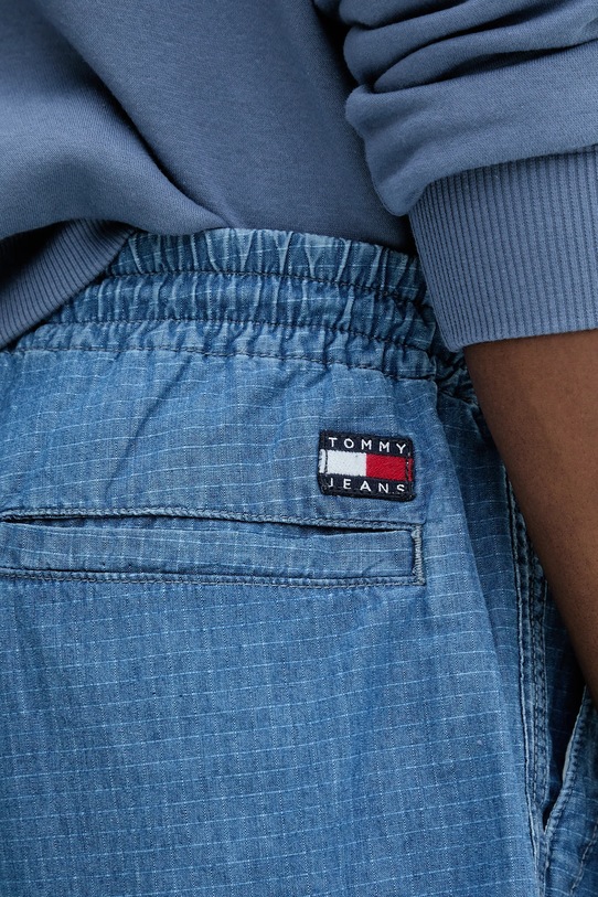 Bavlněné riflové kraťasy Tommy Jeans námořnická modř DM0DM21245