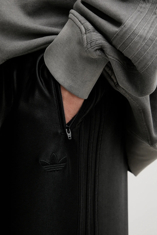 Kraťasy adidas Originals Firebird černá JW5962