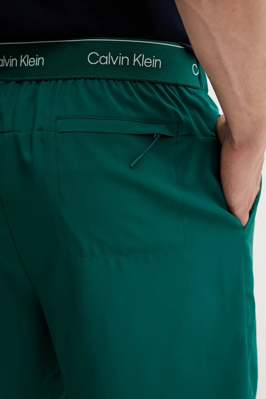 Σορτς προπόνησης Calvin Klein Performance πράσινο LVGMF5S801
