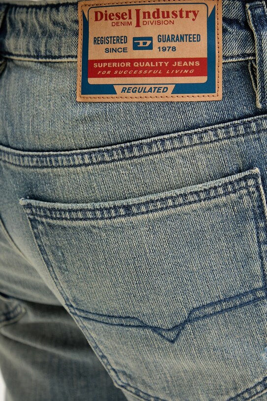 Diesel szorty jeansowe D-FIN SHORTS niebieski A14621.0DBEC