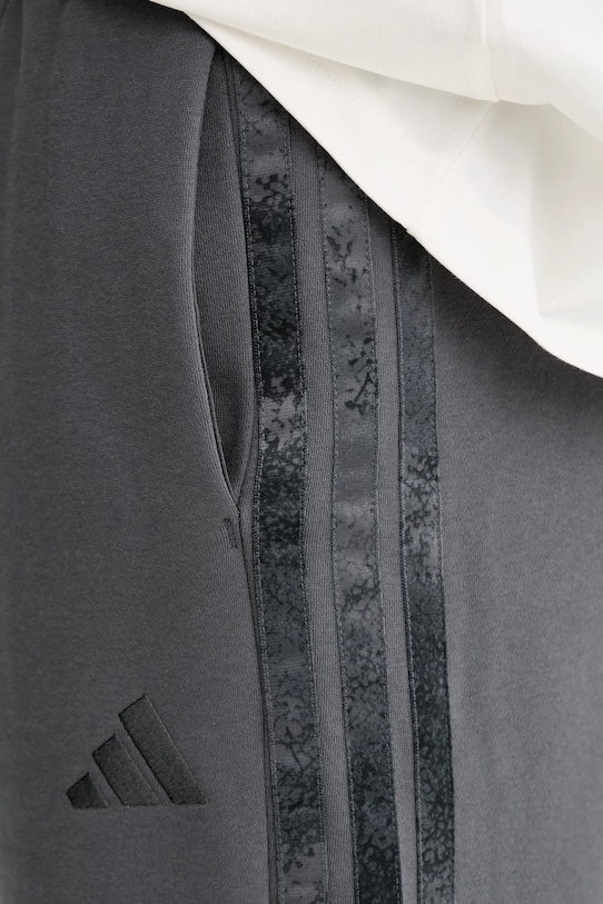 adidas szorty Seasonal AOP szary JM1719