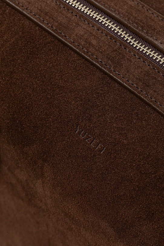 Yuzefi torebka zamszowa BRIOCHE DUFFLE brązowy YUZPF25.HB.BD.S004