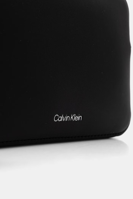 Calvin Klein χιαστί γυναικεία από απομίμηση δέρματος μαύρο LV04F3165G