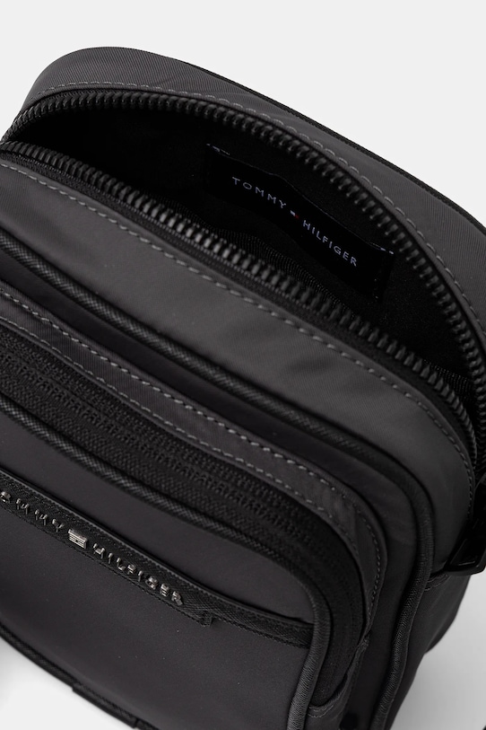 Taštička Tommy Hilfiger šedá AM0AM13465