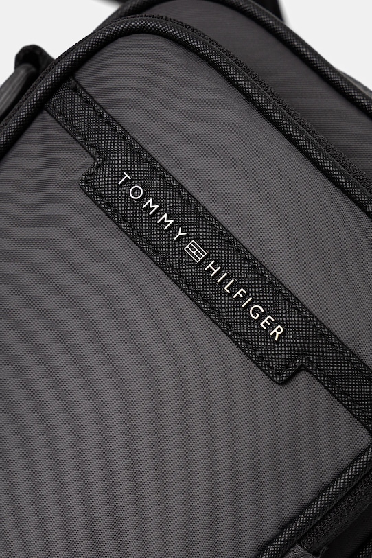 Taštička Tommy Hilfiger AM0AM13465 šedá