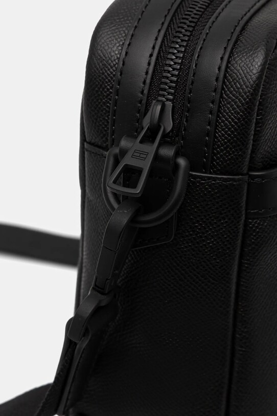 Tommy Hilfiger saszetka skórzana czarny AM0AM13546