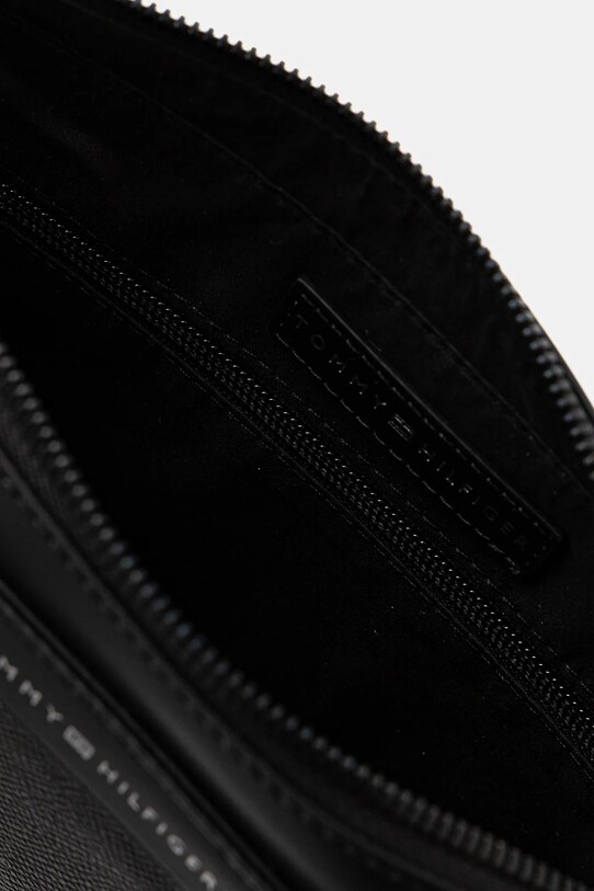 Δερμάτινο φακελάκι Tommy Hilfiger AM0AM13547 μαύρο