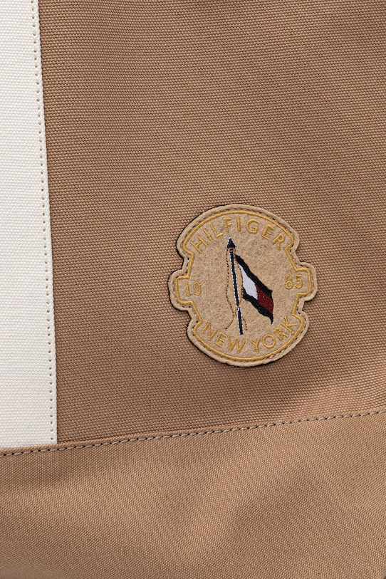 Taška Tommy Hilfiger hnědá AM0AM13557