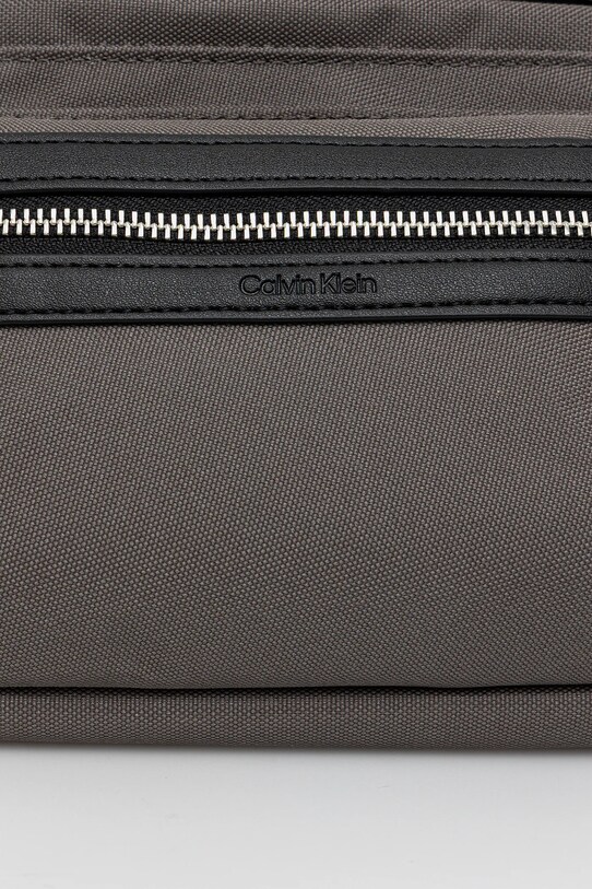 Calvin Klein övtáska szürke LV04D3073G