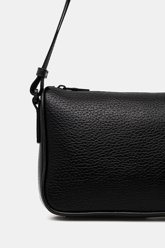 Doplňky Taštička Armani Exchange XM001641.AF17207 černá